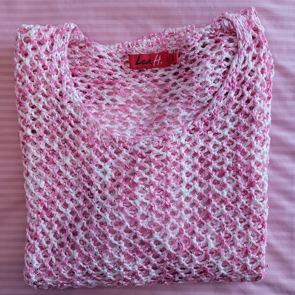 Beautiful Vintage Crochet Knit Sweater w/sparkles Size Small loose fit top - Picture 8 of 8